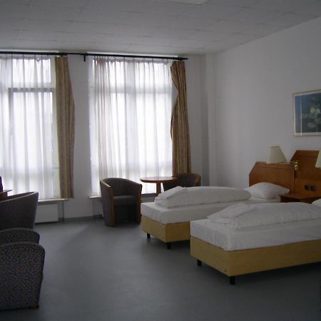 Willy Hotel Frankfurt Frankfurt am Main Ngoại thất bức ảnh